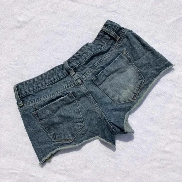 Mossimo Blue Denim Low Rise Short Shorts 6/28 - Picture 2 of 5